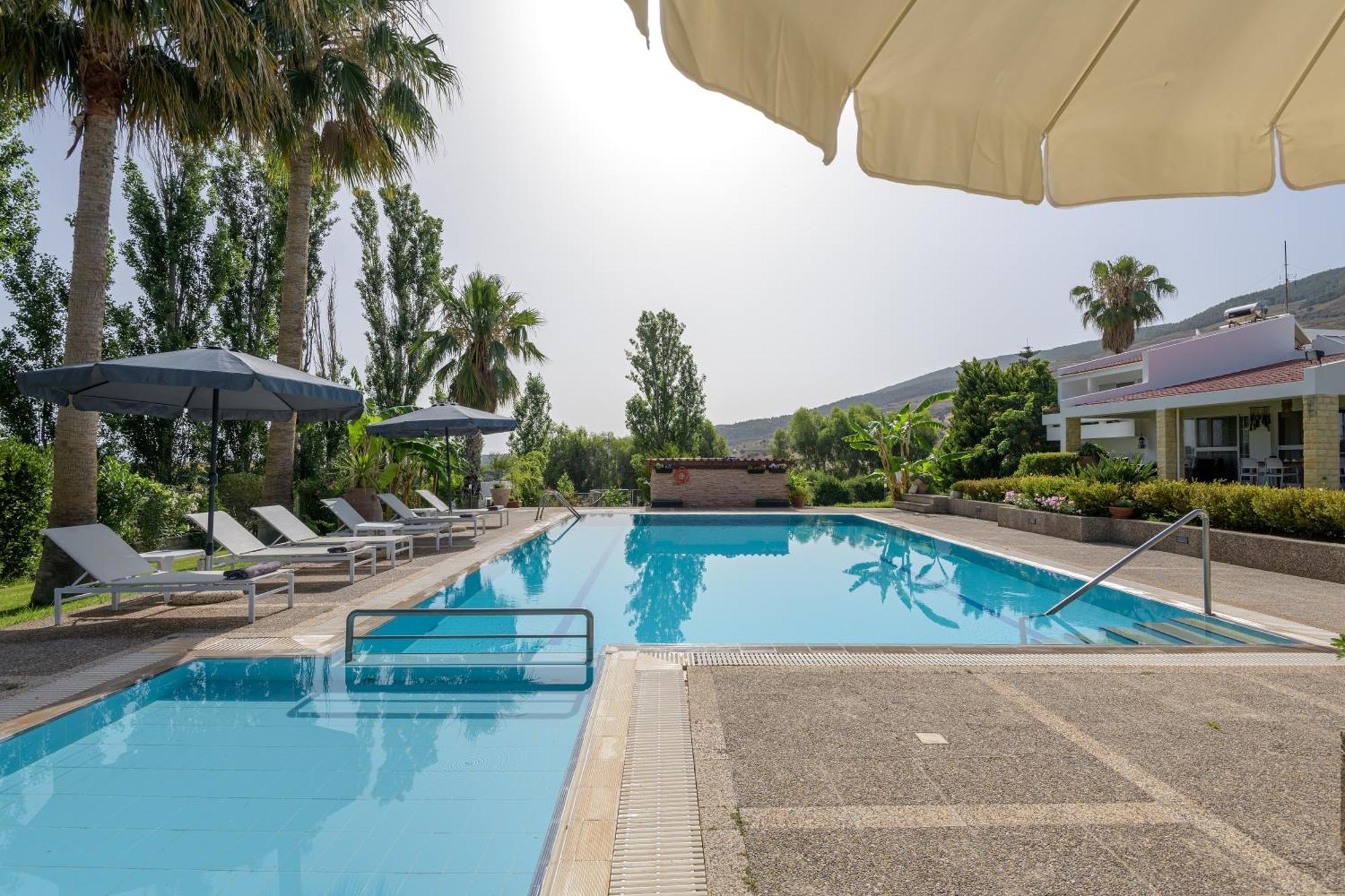 Villa Valasia คอสทาวน์ ภายนอก รูปภาพ
