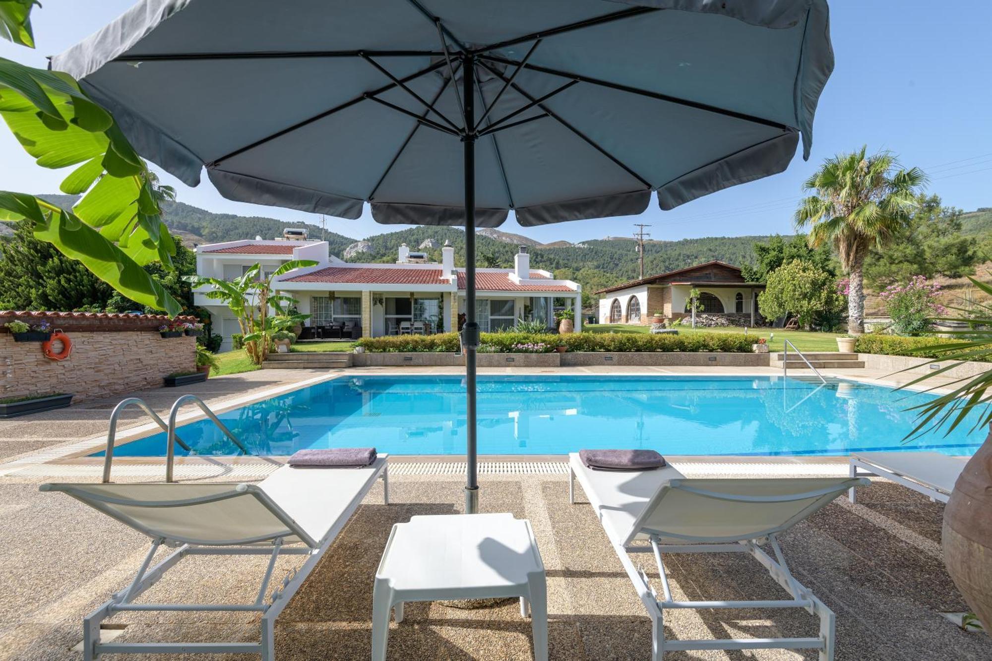 Villa Valasia คอสทาวน์ ภายนอก รูปภาพ